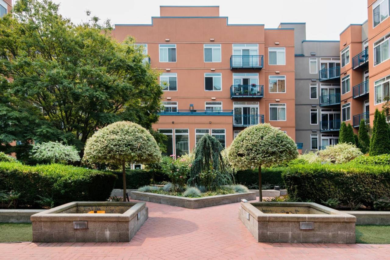 City Water View Oasis With Pool & Gym Near Cruise In Heart Of Seattle Zewnętrze zdjęcie